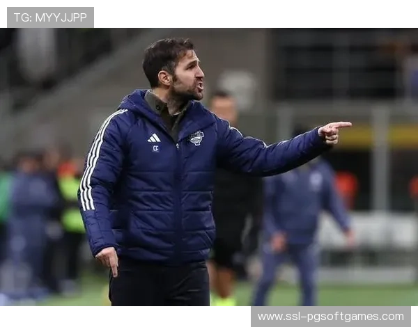 法布雷加斯荣膺月度最佳教练 战术创新赢得广泛认可