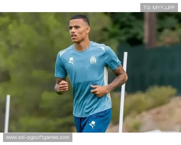 格林伍德搭档霍伊别尔可能离队,马赛锋线重组引担忧 格林伍德搭档霍伊别尔可能离队,马赛锋线重组引担忧